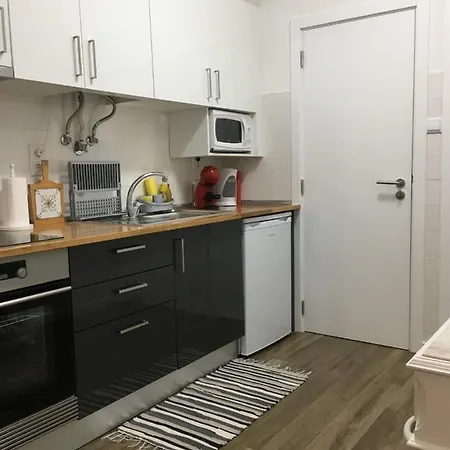 Casa Dos Capinha * Калдаш-да-Раинья